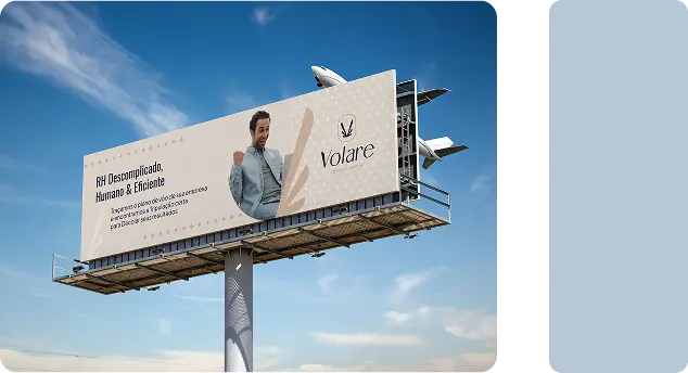 Outdoor da Volare exibido em céu aberto com a mensagem “RH Descomplicado, Humano & Eficiente” — reforçando a proposta da marca de oferecer soluções em Recursos Humanos com leveza, proximidade e profissionalismo.